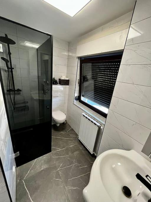 Charming Flat Apartment Maribor Bagian luar foto